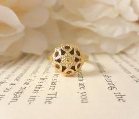 Gold dainty flower adjustable ring, vintage button ring, statement ring, floral, bridesmaid gift, gold plated ring, spring jewelry